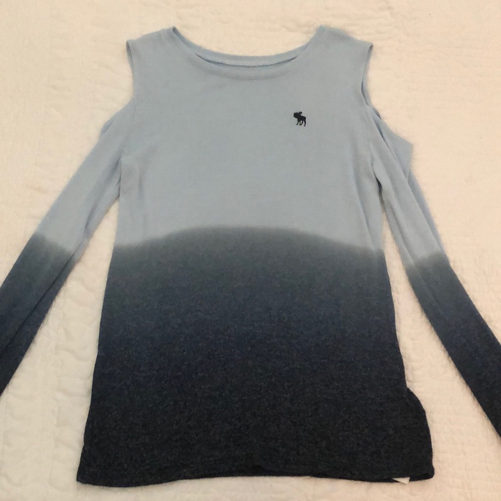 Long sleeve cold shoulder Abercrombie top